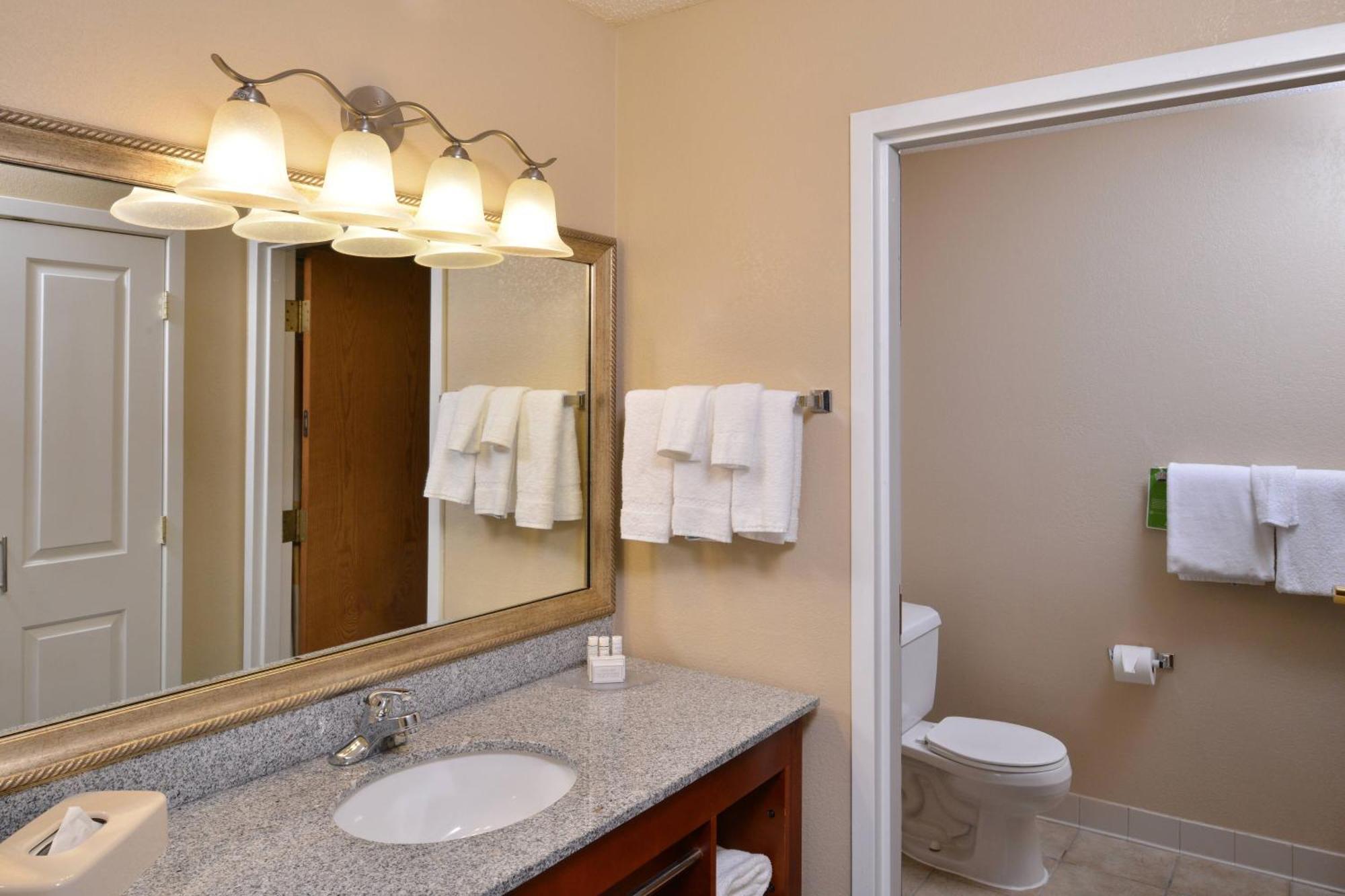 Towneplace Suites Detroit Warren Bagian luar foto