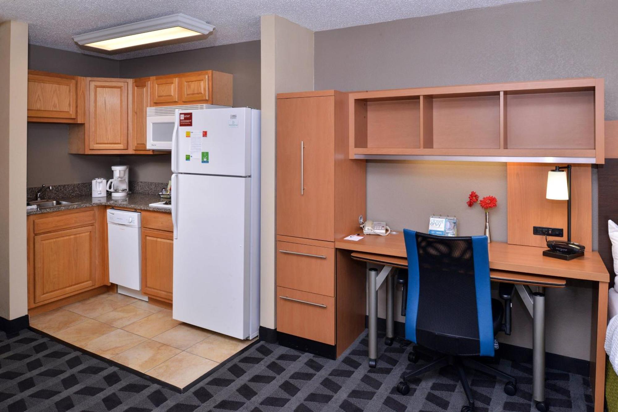 Towneplace Suites Detroit Warren Bagian luar foto