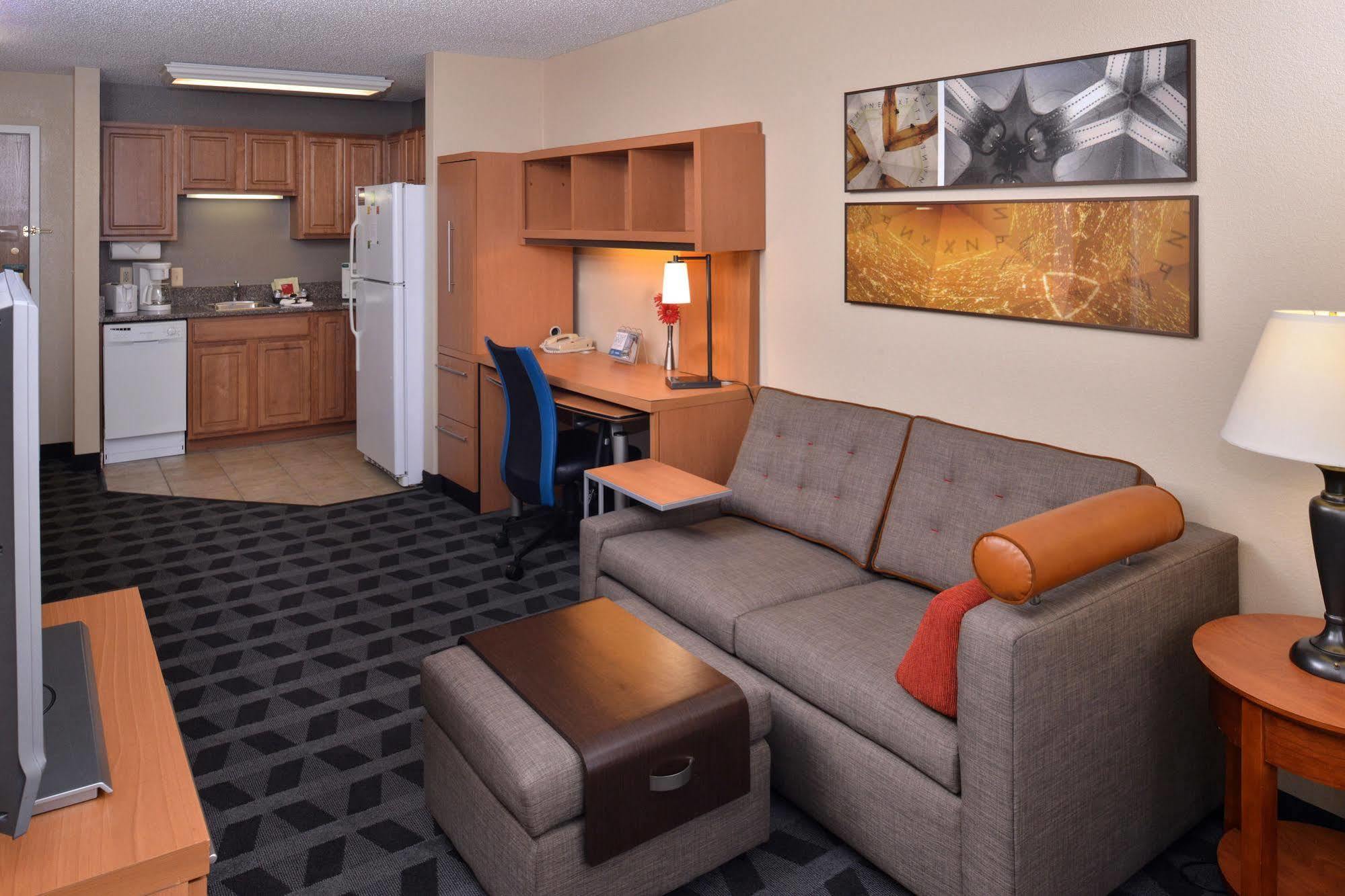 Towneplace Suites Detroit Warren Bagian luar foto