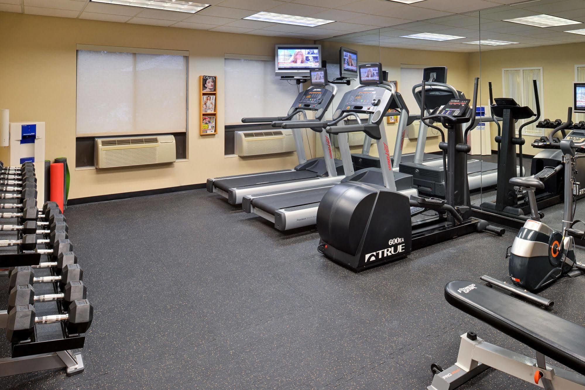 Towneplace Suites Detroit Warren Bagian luar foto